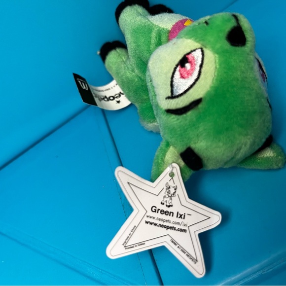 Neopets 2004 McDonald's Happy Meal Toy - Green Ixi Plushie - Picture 8 of 9